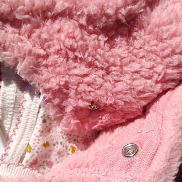 NWT Carter's infant baby faux fur 3 piece set and onsie 3 months - Picture 8 of 8